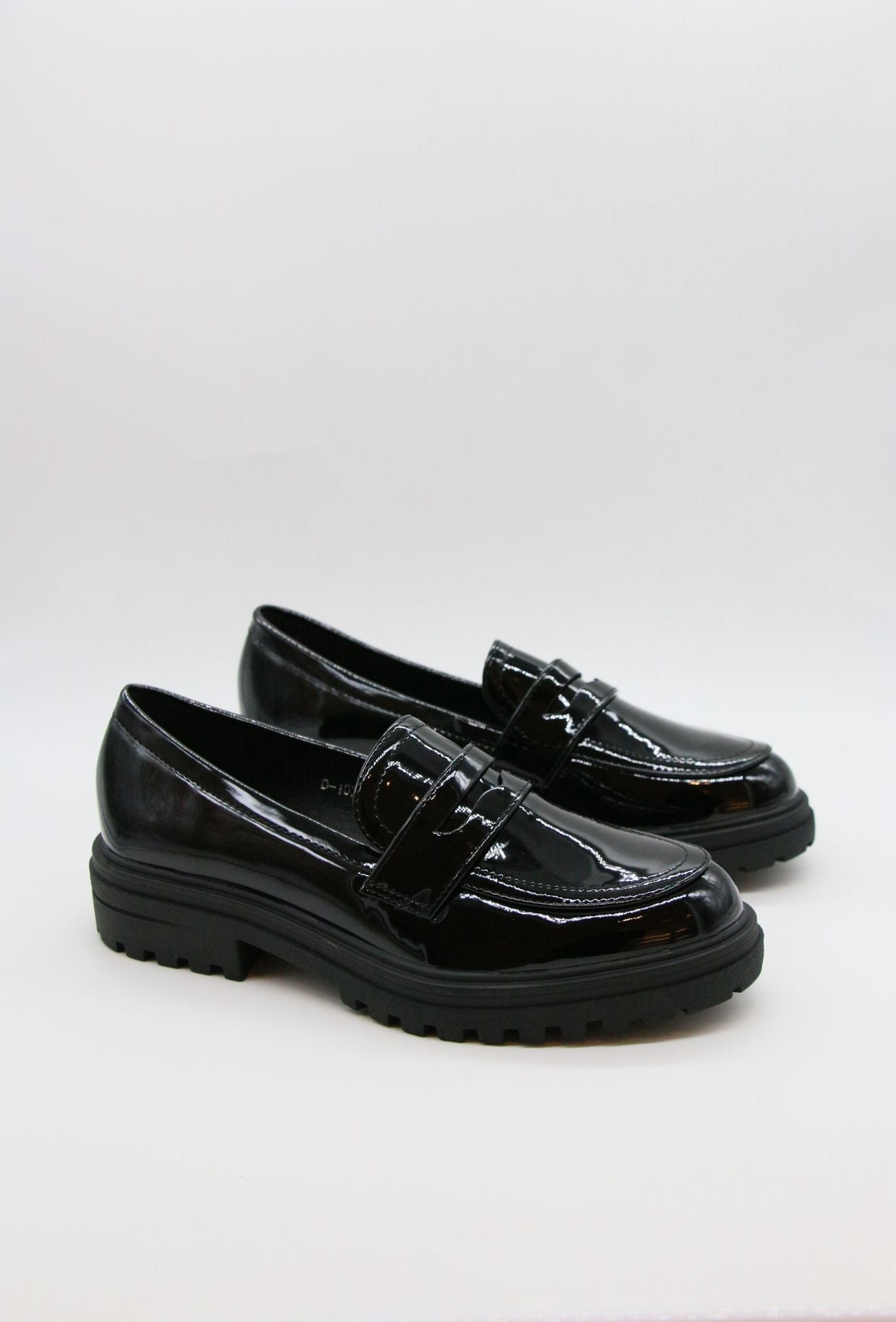 MOCASSINS EN CUIR VERNIS - NOIR